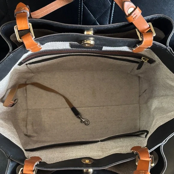 Dooney & Bourke City Flynn Tote Purse - Picture 3 of 14